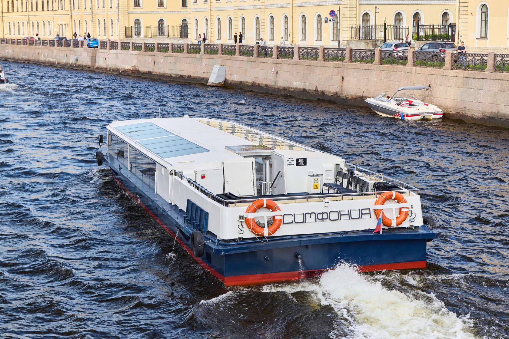 Теплоход Симфония