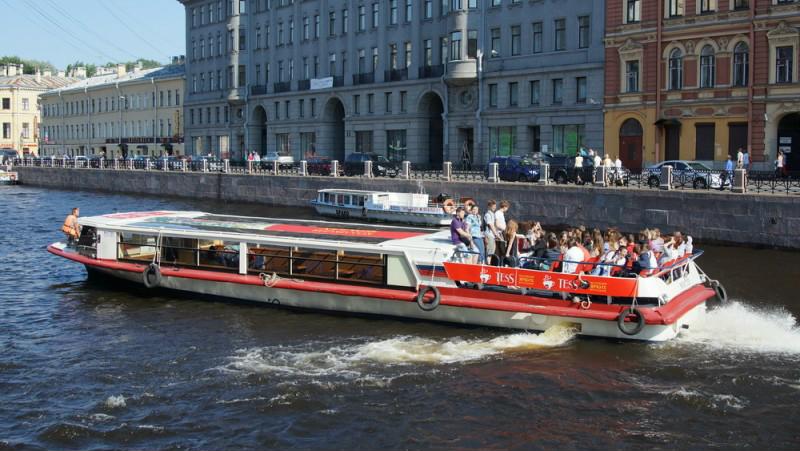 Теплоход «Маргарита» на воде в Петербурге — фото 16