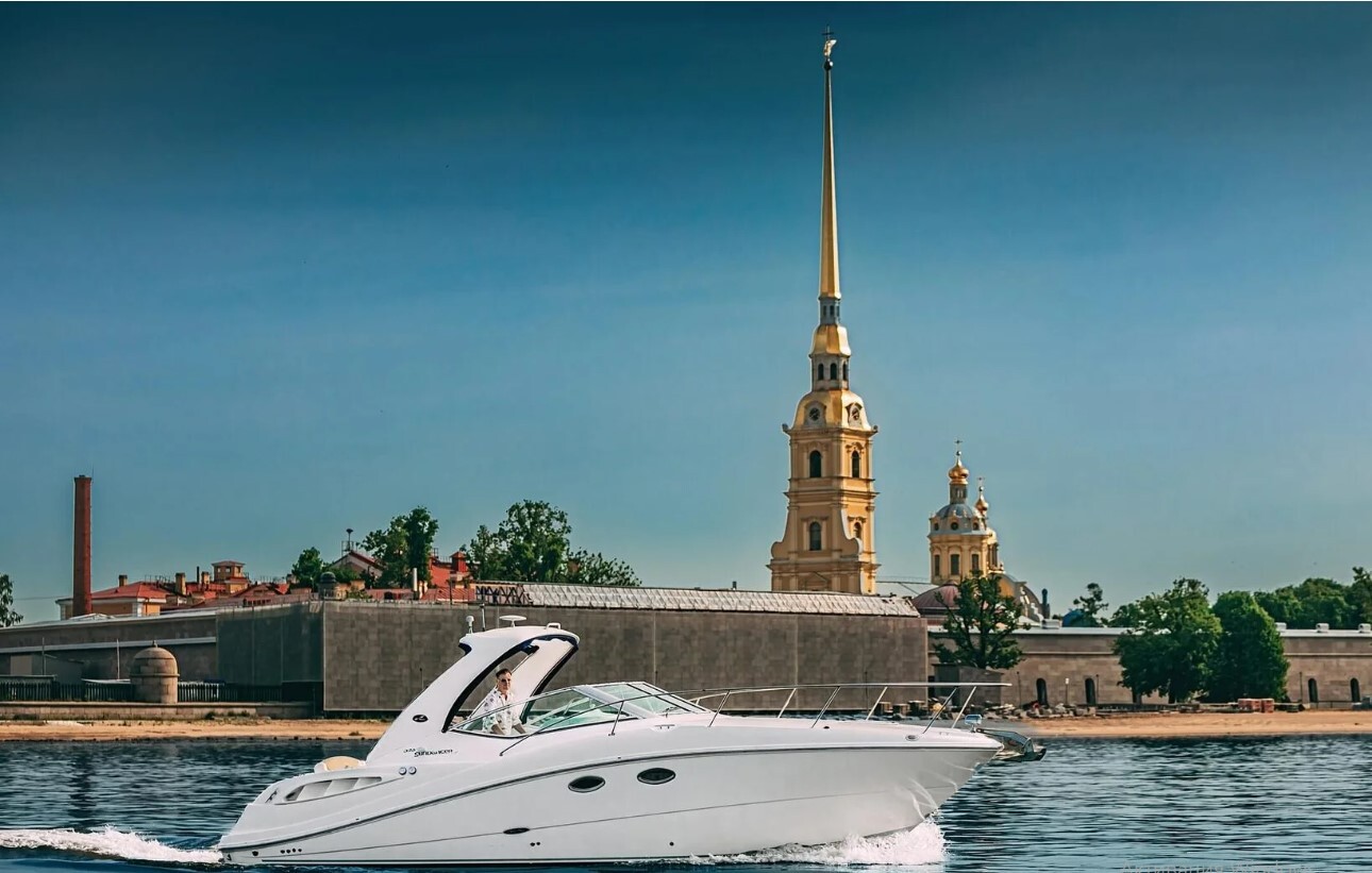 Прокат катера «Ловать» с капитаном в СПб — фото 15