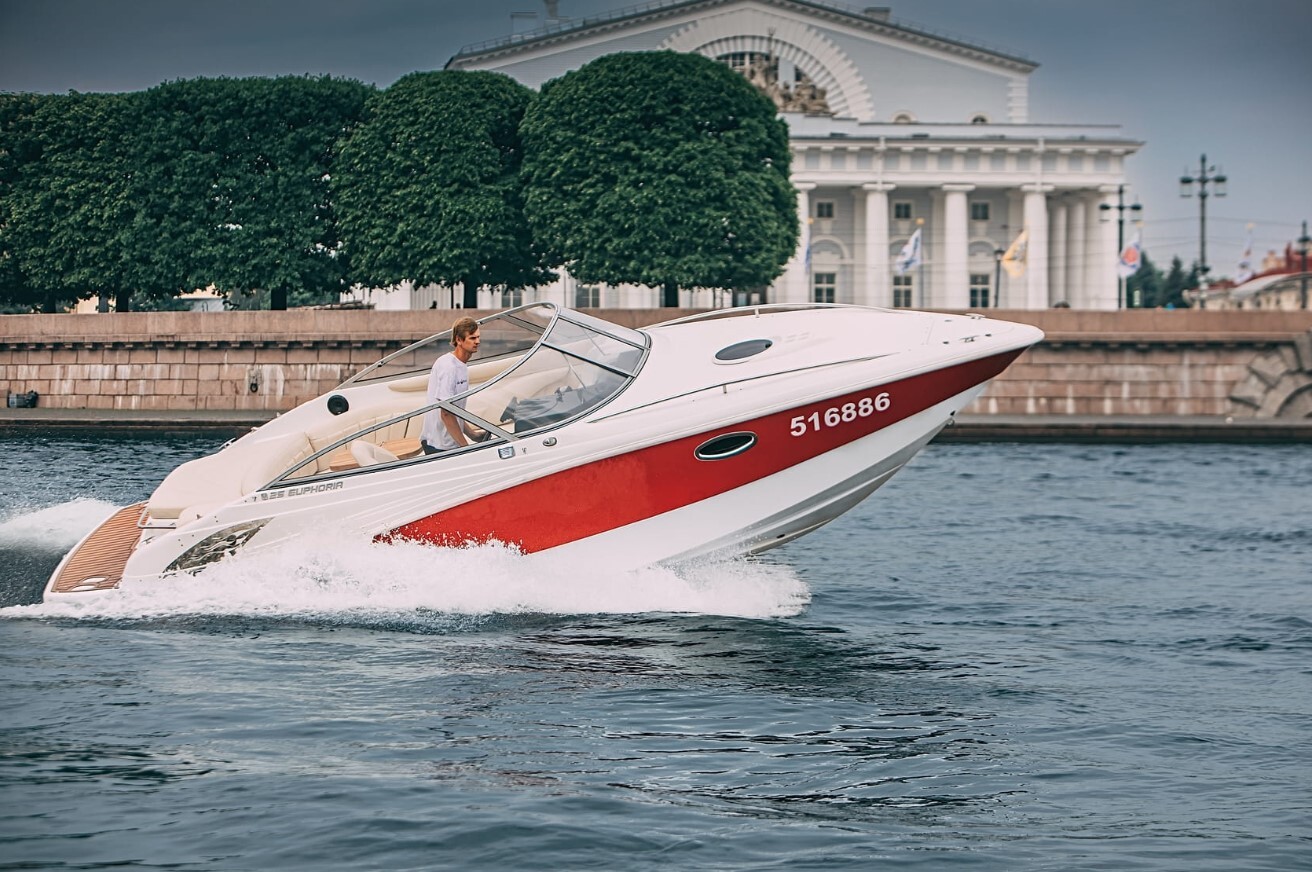 Аренда катера «Эйфория / Euphoria Velvette 25» в Санкт-Петербурге
