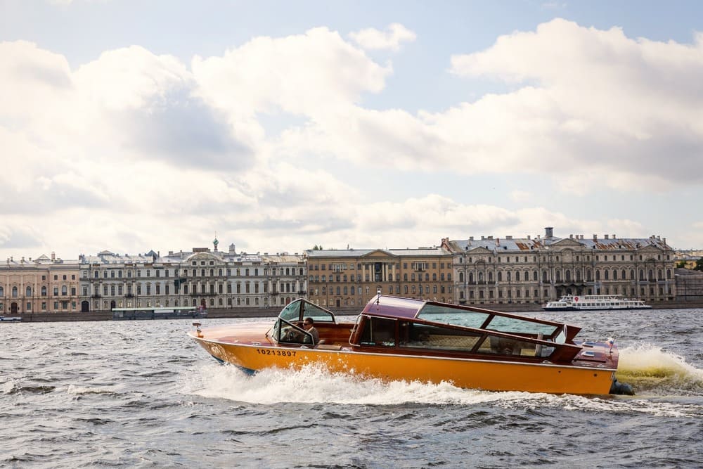 Прогулка на катере «Императрица» по каналам СПб