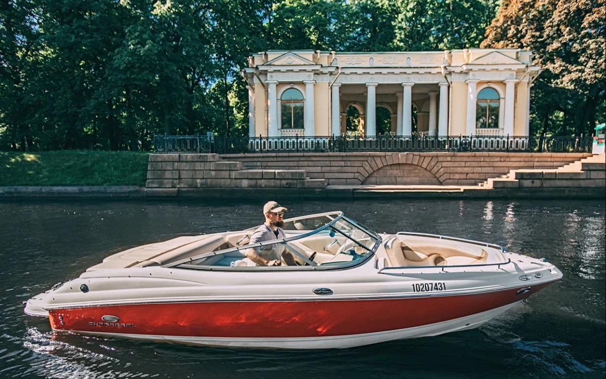 Аренда катера «Бурлеск» в Санкт-Петербурге — фото 13