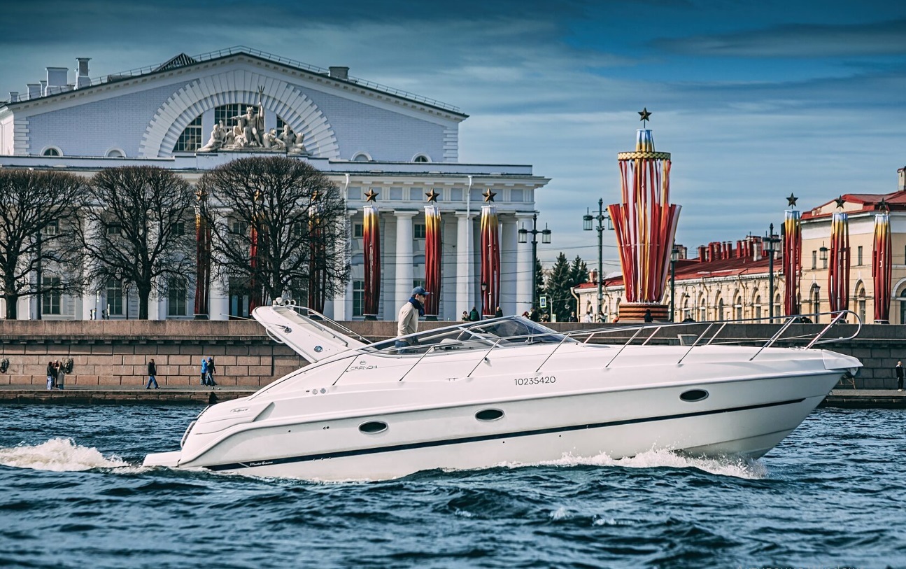 Водная прогулка на катере «Кранчи 34 / Cranchi 34» в СПб