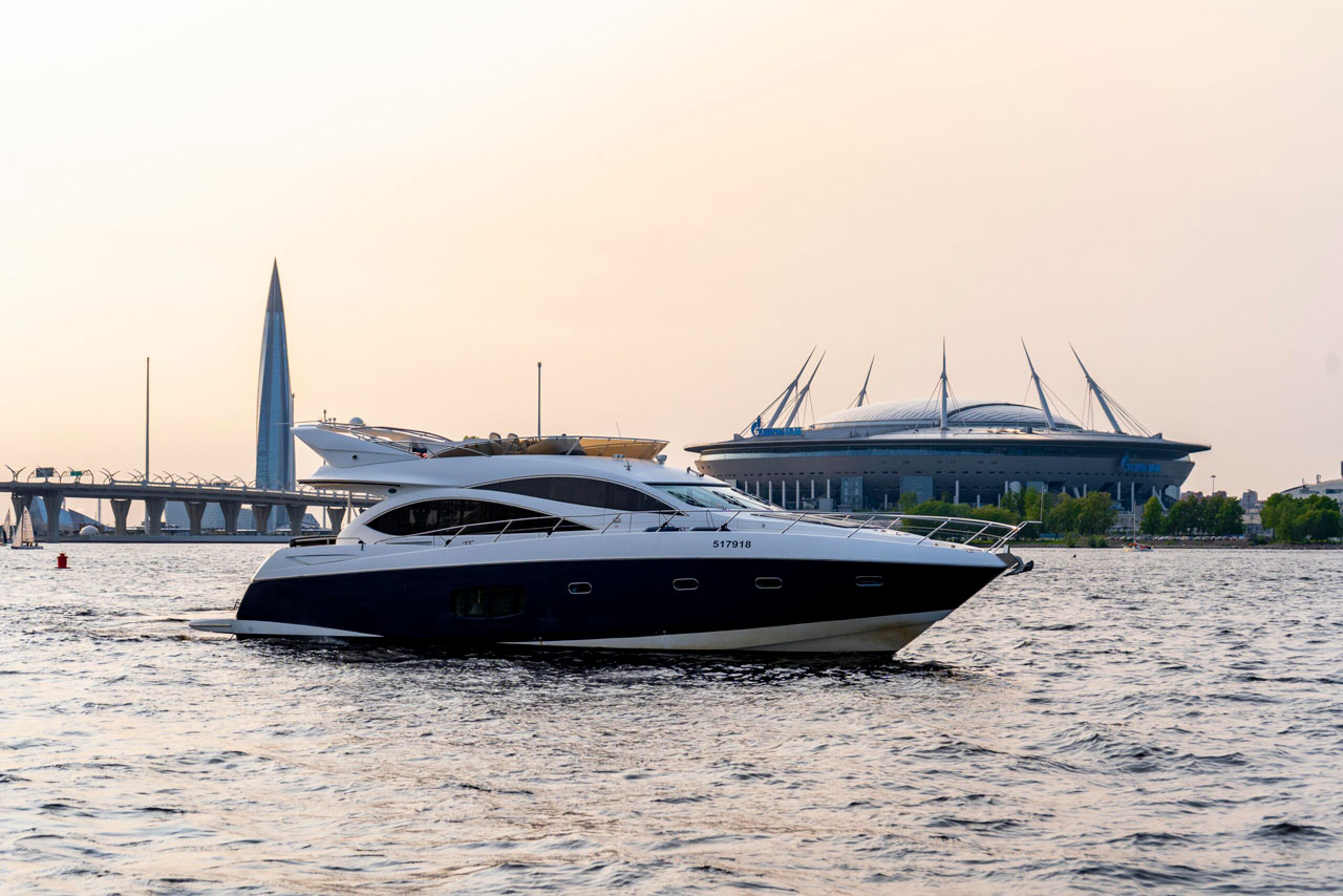 Яхта «Sunseeker Pallada 70» — прогулка по Неве