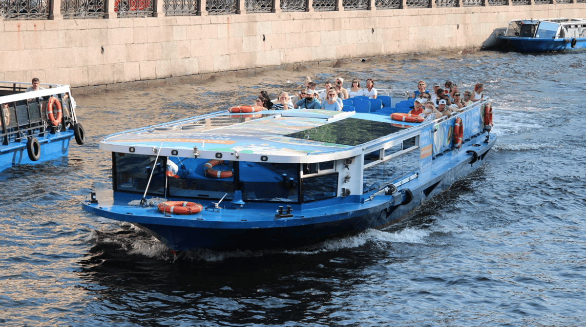 Теплоход Кронверка