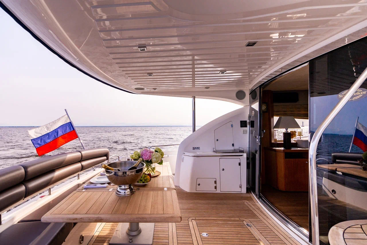 Аренда яхты «Sunseeker Pallada 70» для отдыха на воде