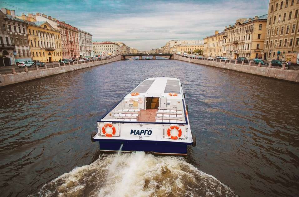 Теплоход «Марго» — прогулка по Неве