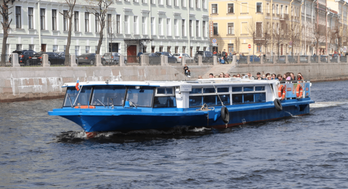 Теплоход Смоленка