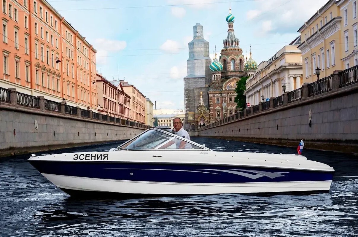Аренда катера «Эсения» — Санкт-Петербург