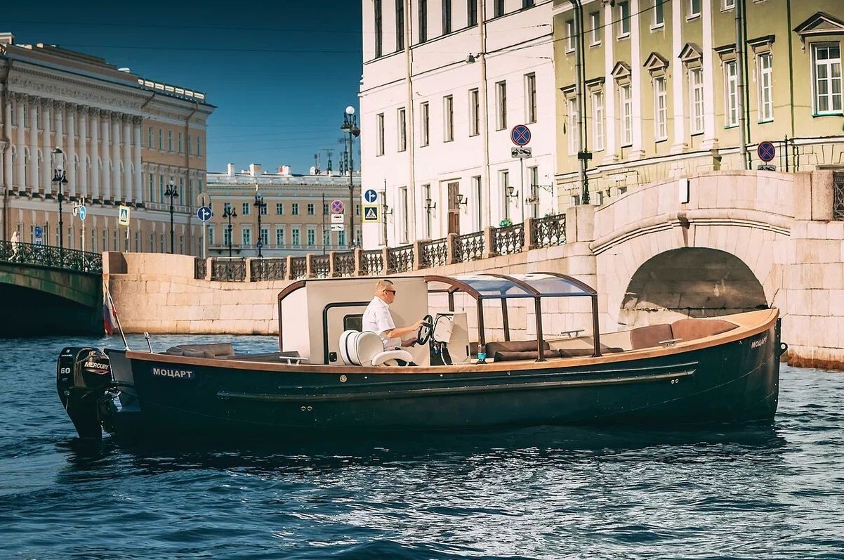 Аренда катера «Моцарт» — Санкт-Петербург