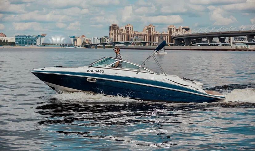 Аренда катера «Смарт (Smart)» для отдыха на воде