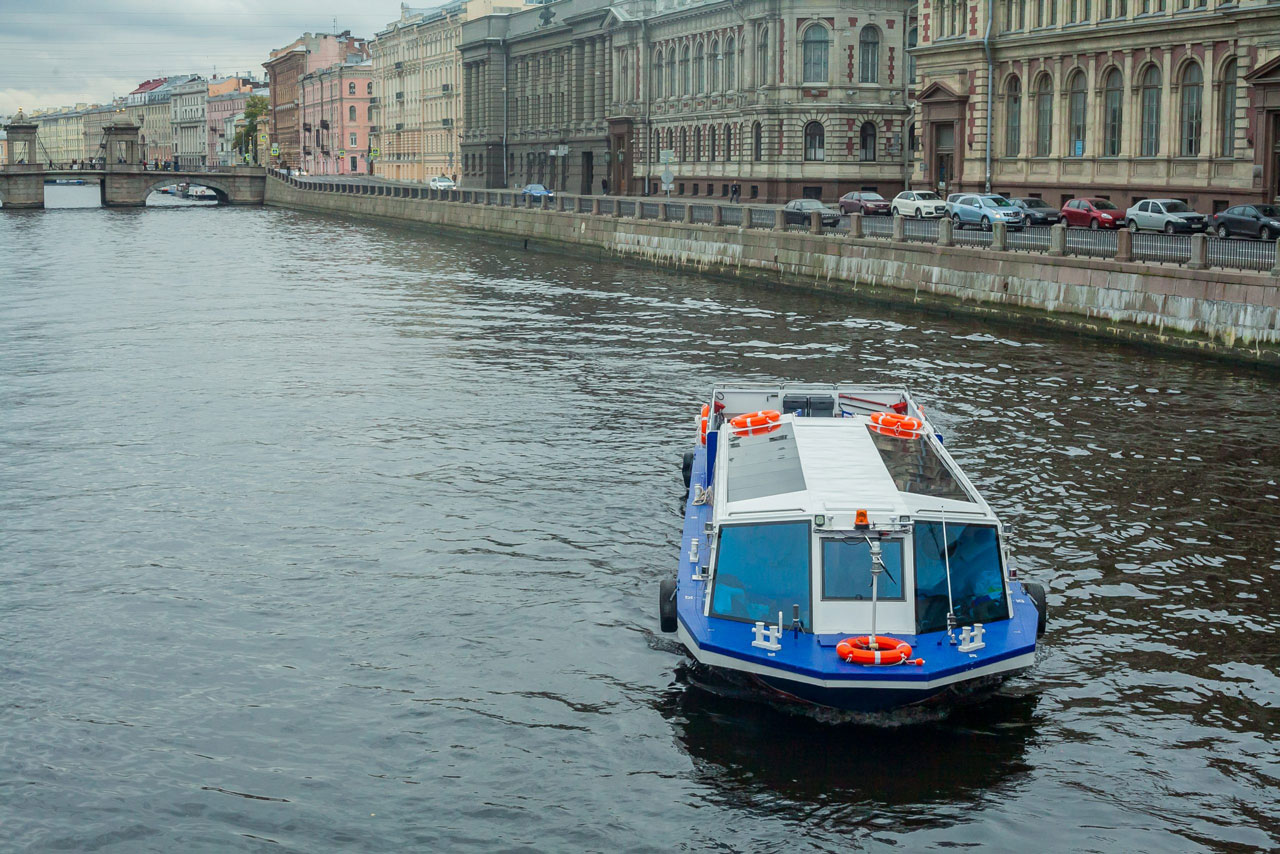 Теплоход «Афродита» на воде в Петербурге — фото 16