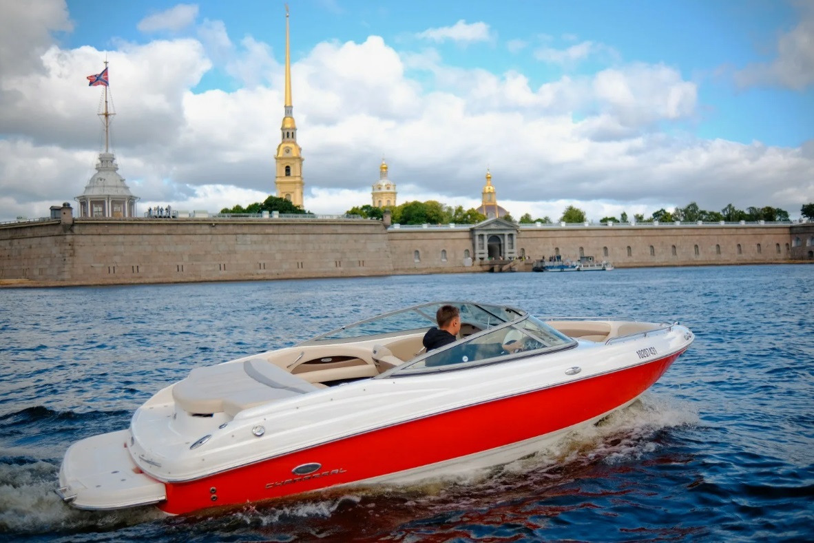 Прокат катера «Бурлеск» с капитаном в СПб — фото 15