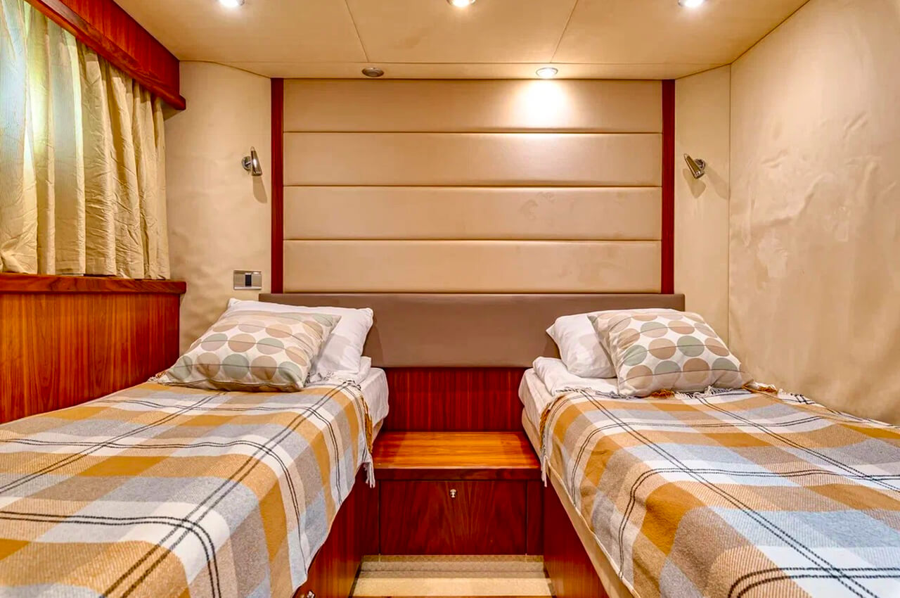 Прокат яхты «Sunseeker Pallada 70» с капитаном в СПб — фото 15