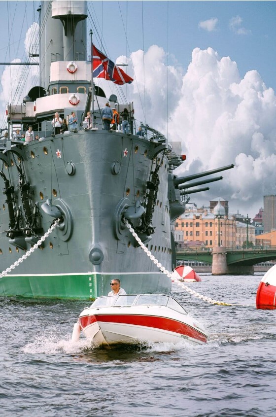 Катер «Стинг 185 (Stingray 185)» на воде в Петербурге