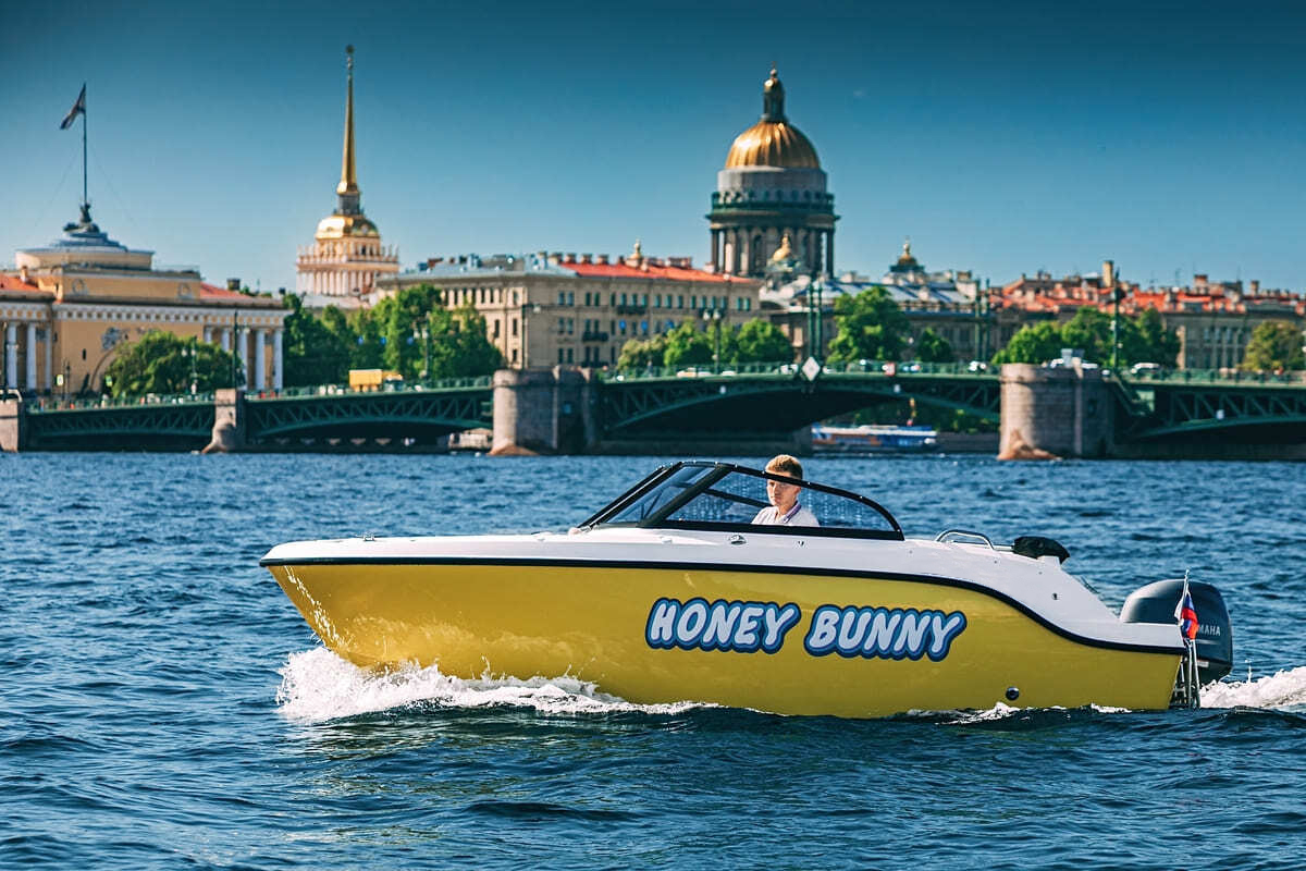Аренда катера «Хани Банни / Honey Bunny» — Санкт-Петербург