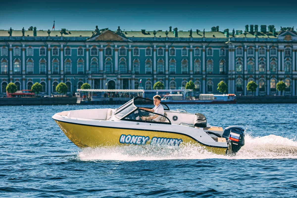 Аренда катера «Хани Банни / Honey Bunny» в Санкт-Петербурге — фото 13