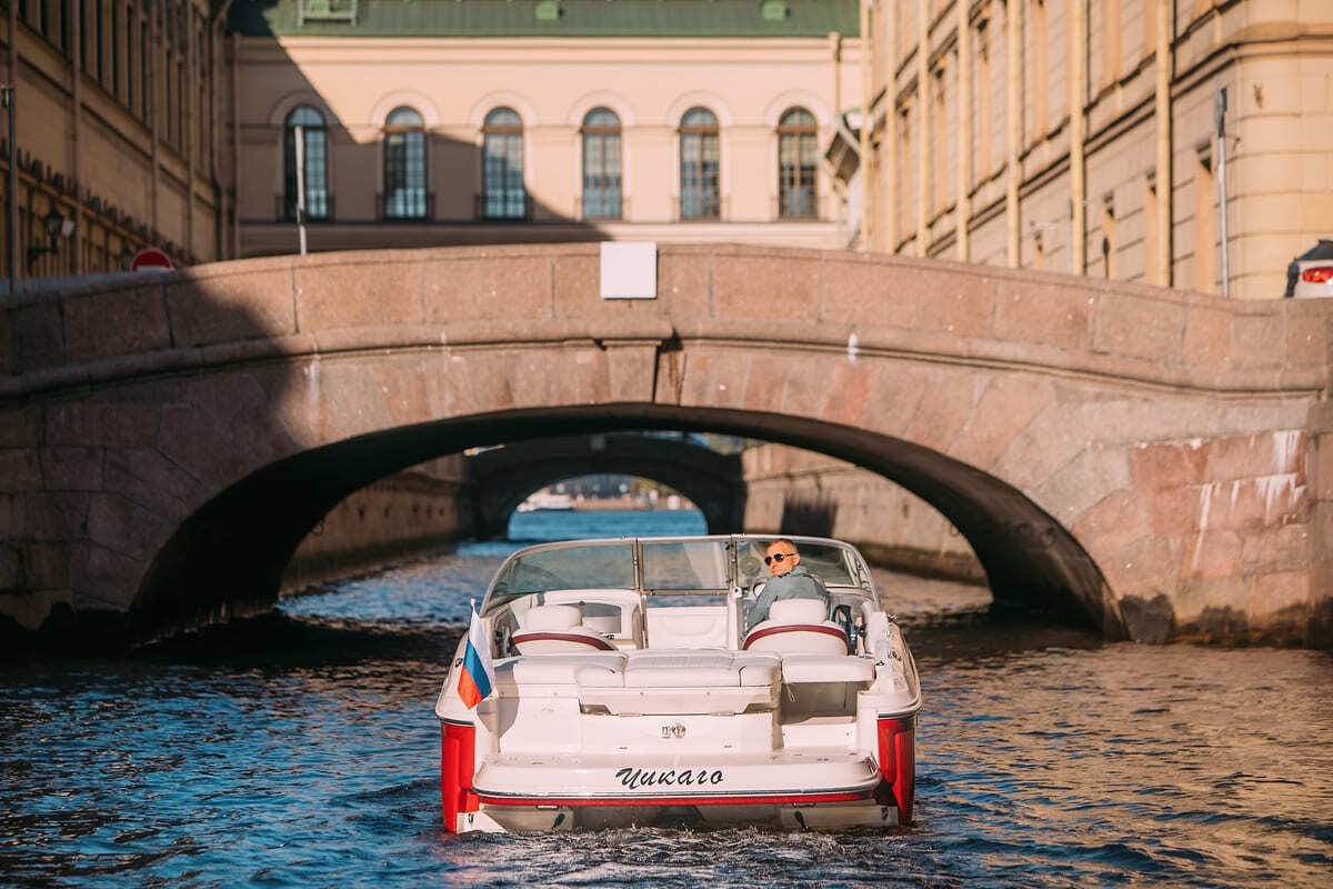 Аренда катера «Чикаго» в Санкт-Петербурге — фото 13