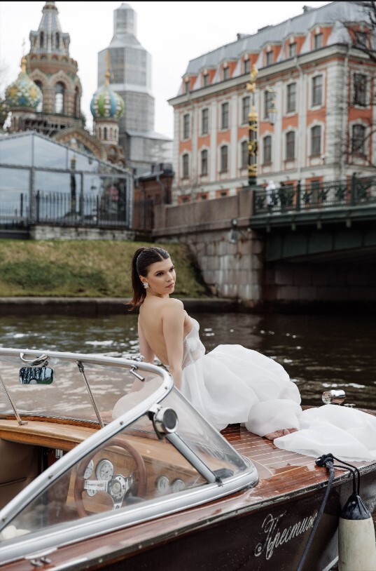 Катер «Престиж» на воде в Петербурге — фото 16