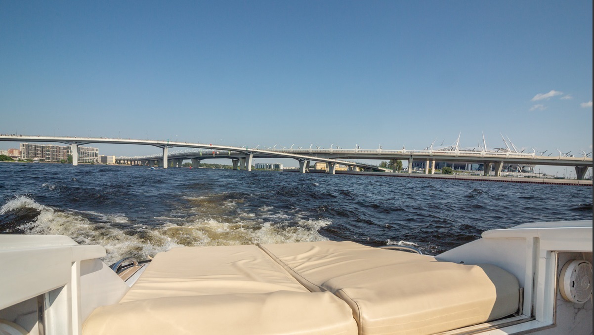 Катер «Венето» на воде в Петербурге — фото 16