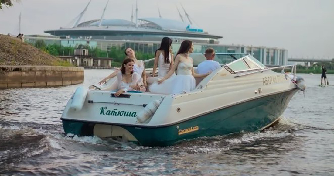 Заказать катер «Катюша» для водной прогулки