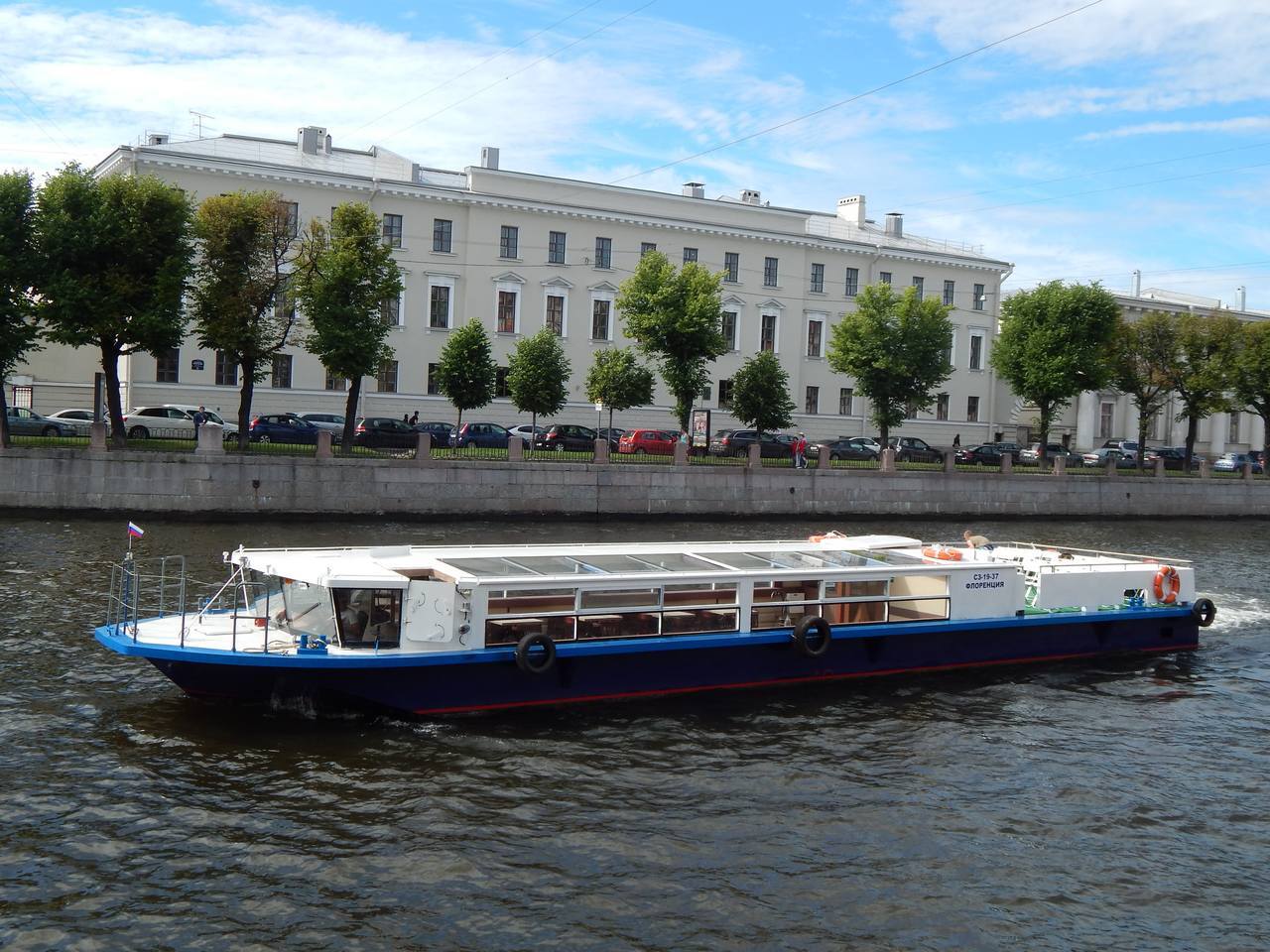 Аренда теплохода в Санкт-Петербурге — 24КатерСПб