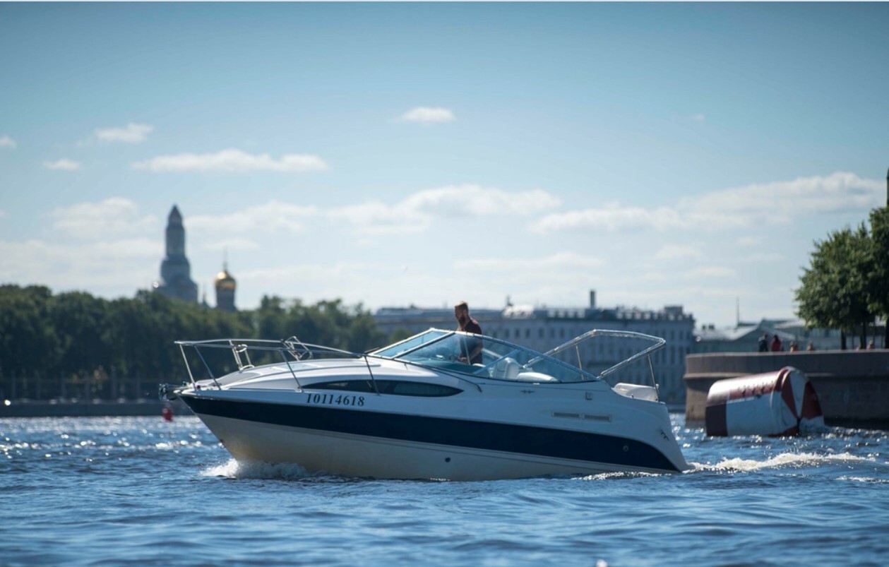 Катер «Мурена» на воде в Петербурге — фото 16