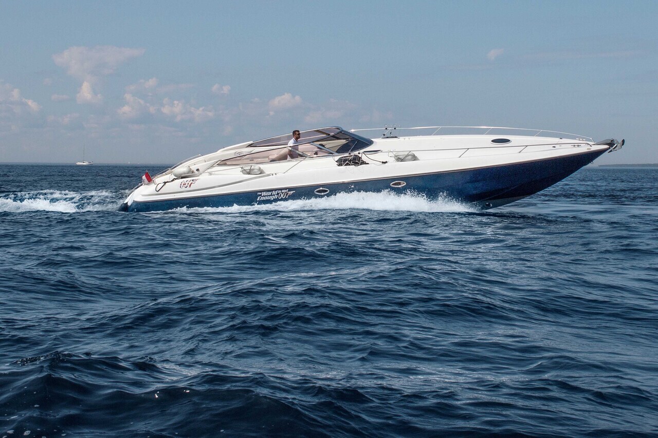 Катер Сансикер Sunseeker 48