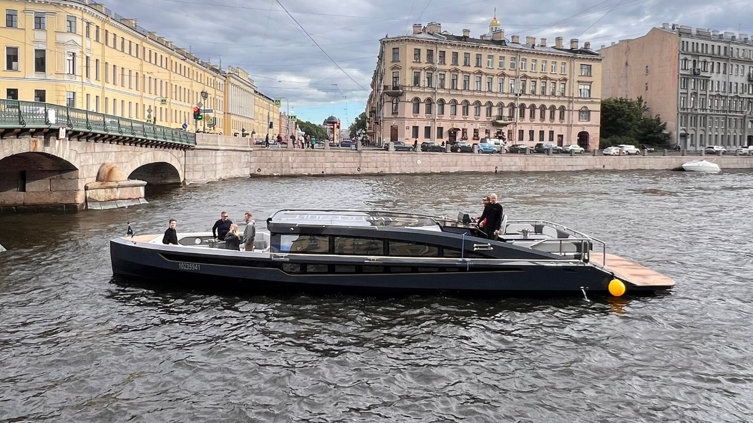 Яхта Инкогнито