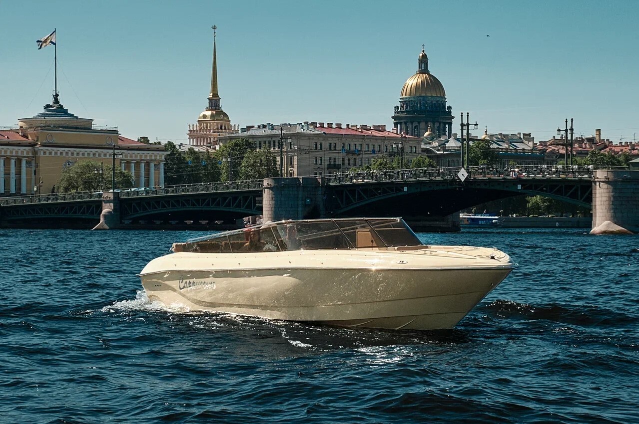 Аренда катера «Капучино (Cappuccino)» для отдыха на воде