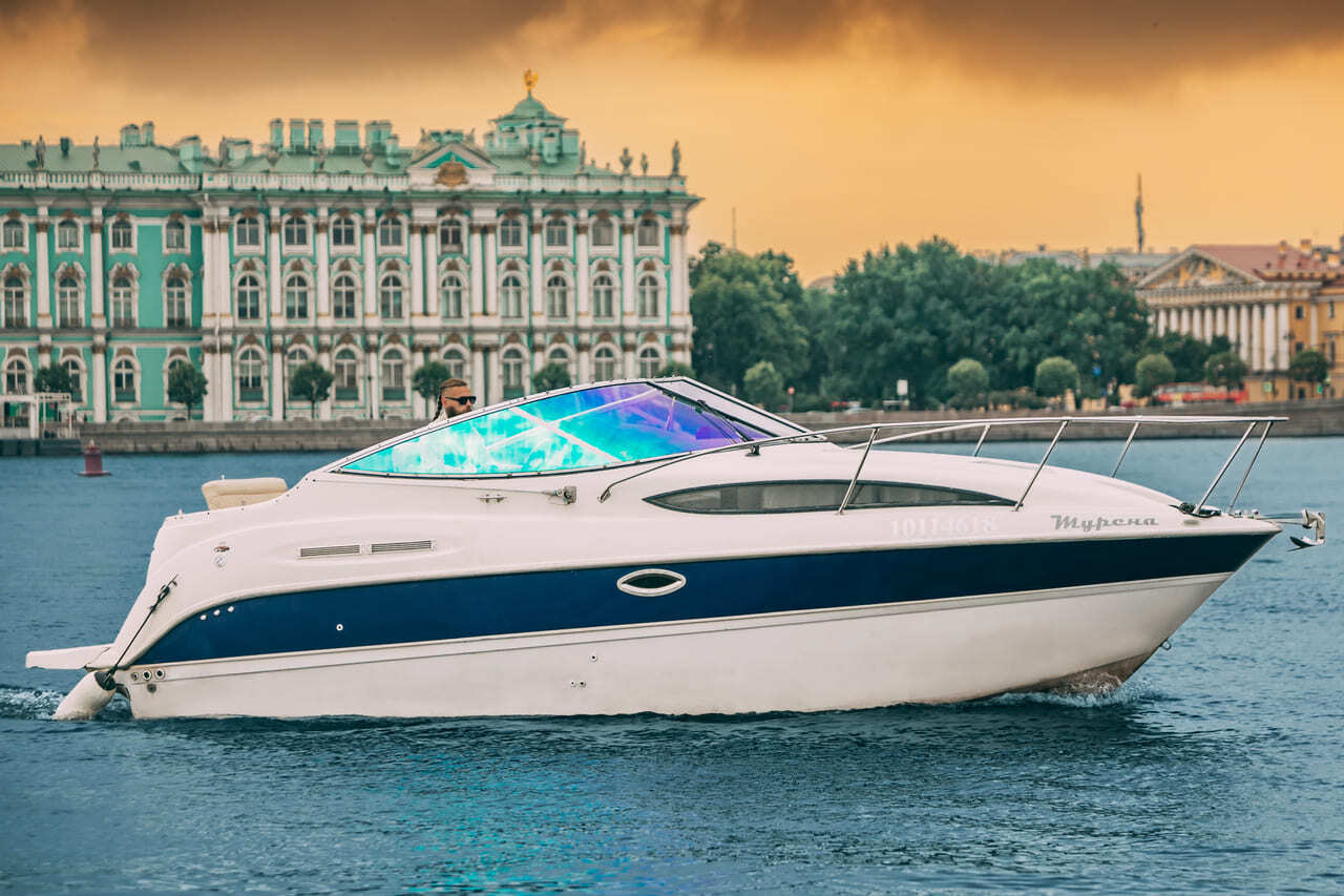 Катер «Мурена» — экскурсия по Неве и Финскому заливу