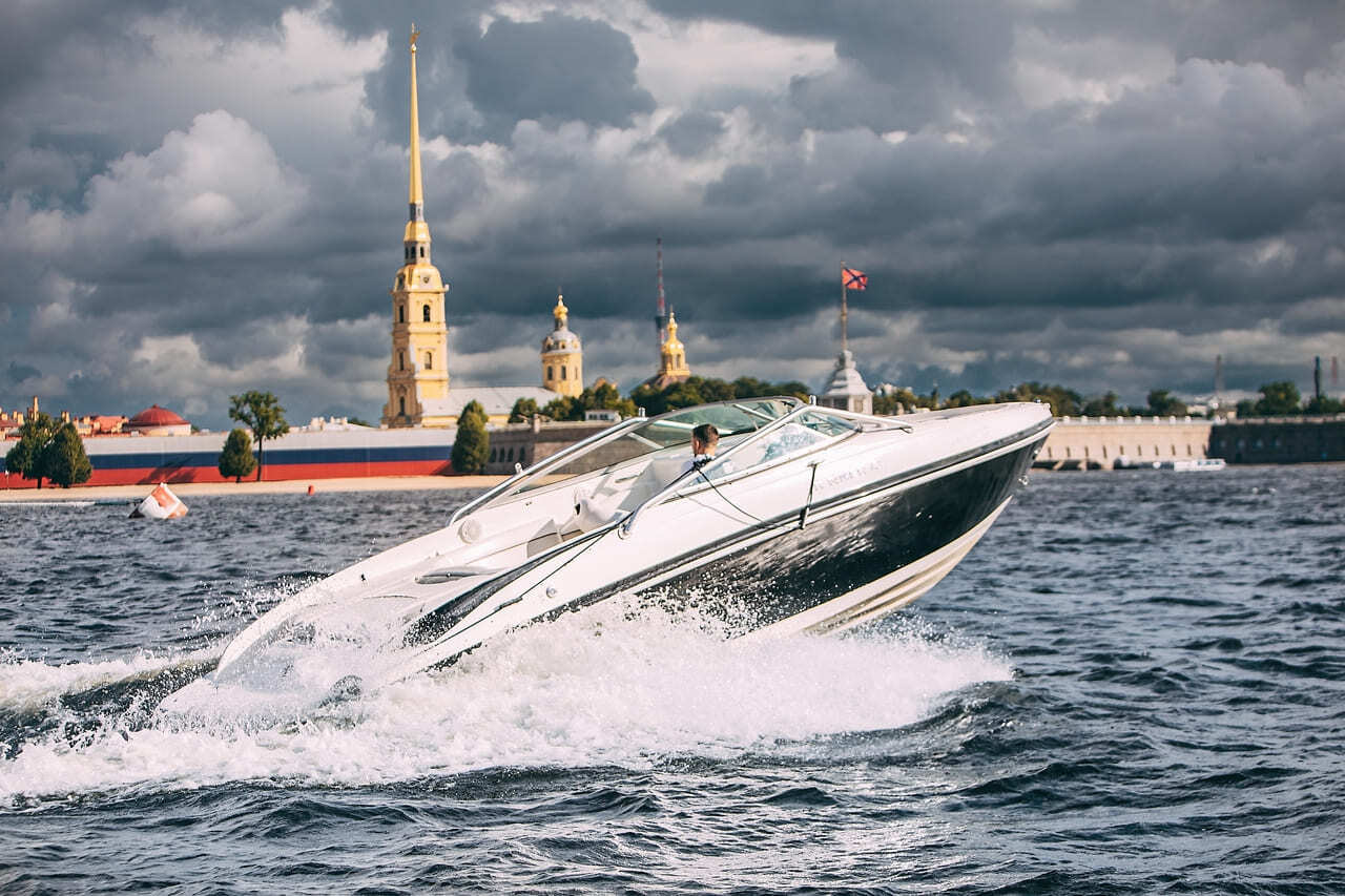 Водная прогулка на катере «Амиго Ринкер» в СПб