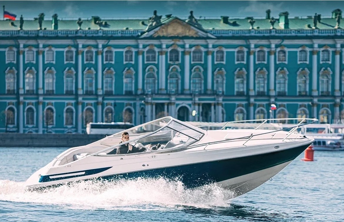 Водная прогулка на катере «Сансет» в СПб