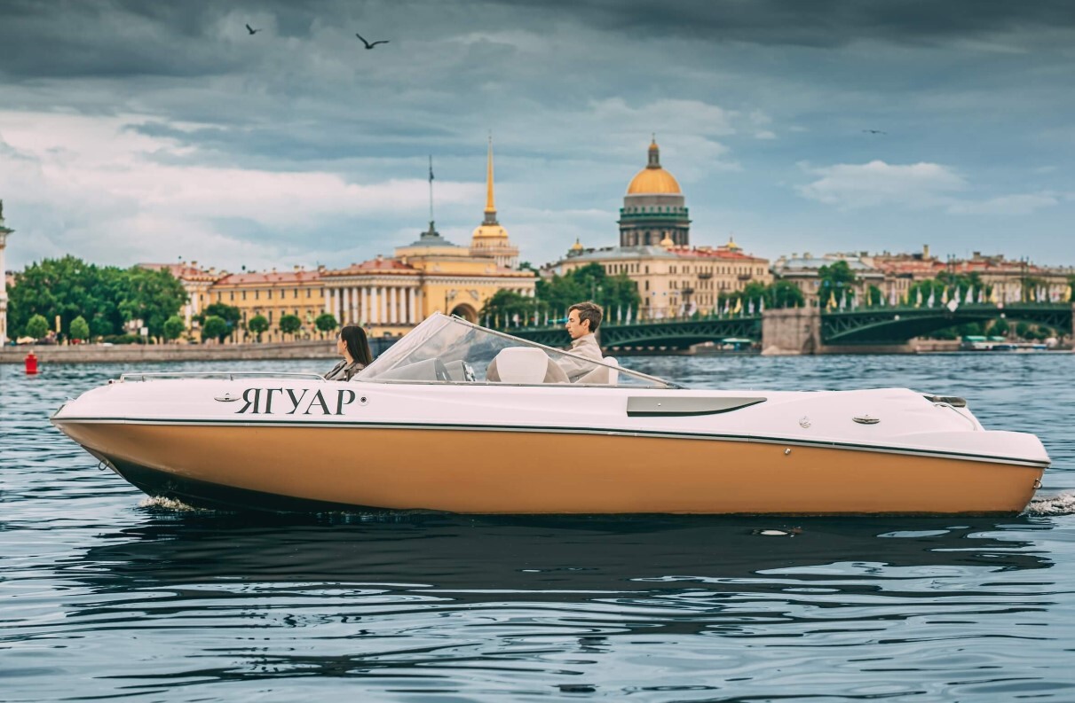 Прогулка на катере «Ягуар» по каналам СПб