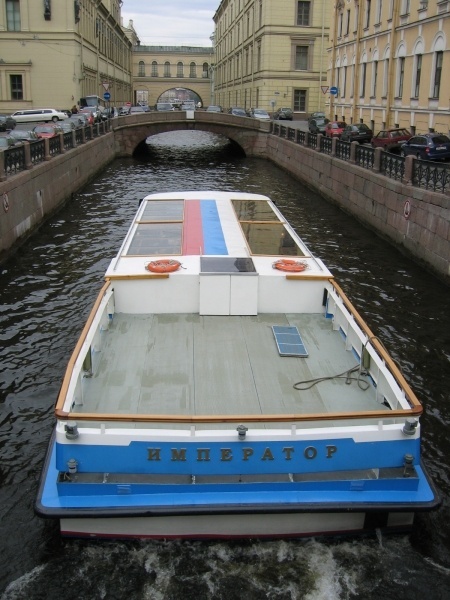Водная прогулка на теплоходе «Император» в СПб