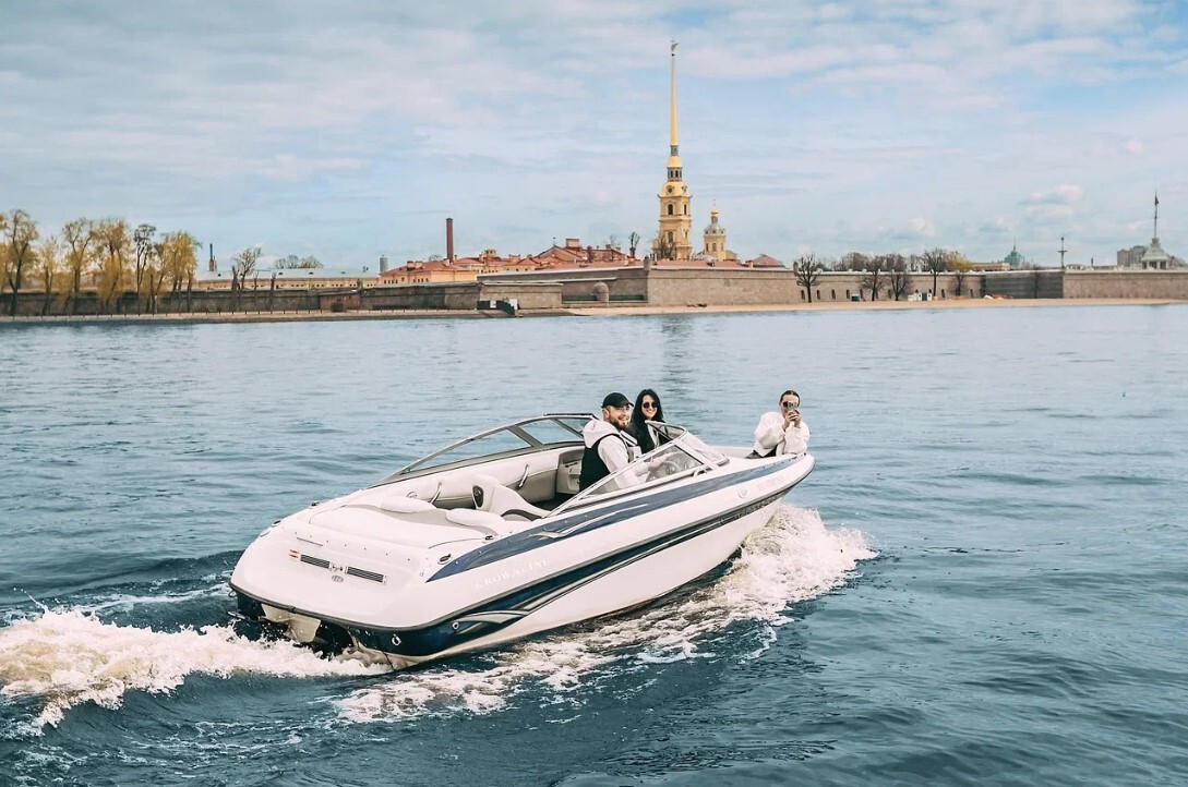 Прокат катера «Серенити» с капитаном в СПб — фото 15