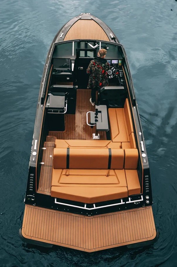 Катер «Nobilis 858 