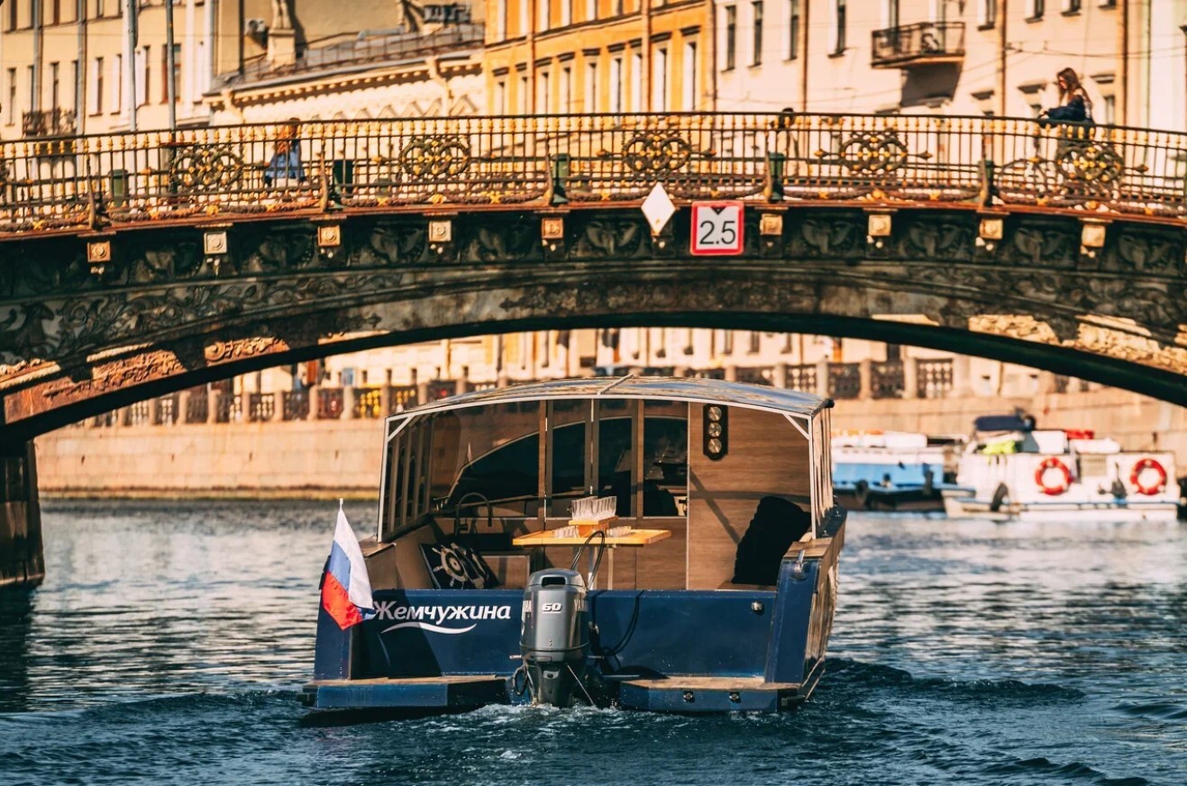 Аренда катера «Жемчужина» — Санкт-Петербург