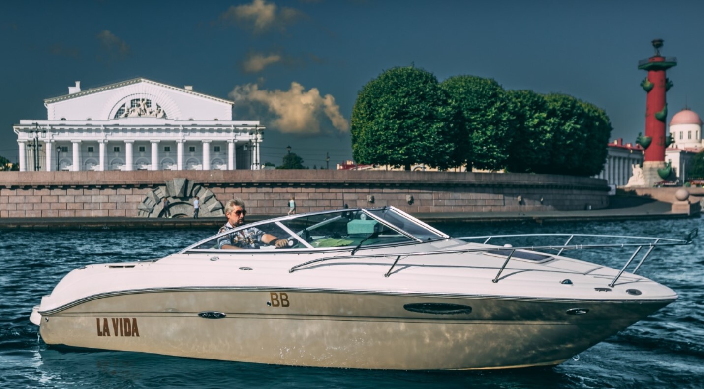 Катер «Ла Вида / La Vida» на воде в Петербурге — фото 16