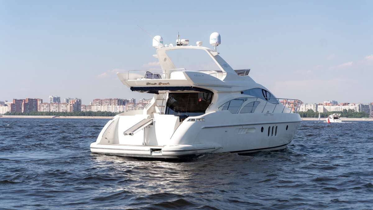 Яхта «Азимут 55 / Azimut 55» — прогулка по Неве