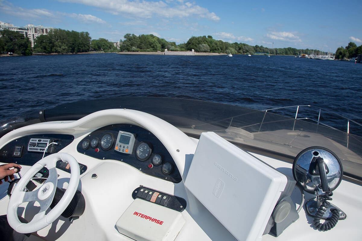 Аренда яхты «Азимут 46 / Azimut 46» для отдыха на воде