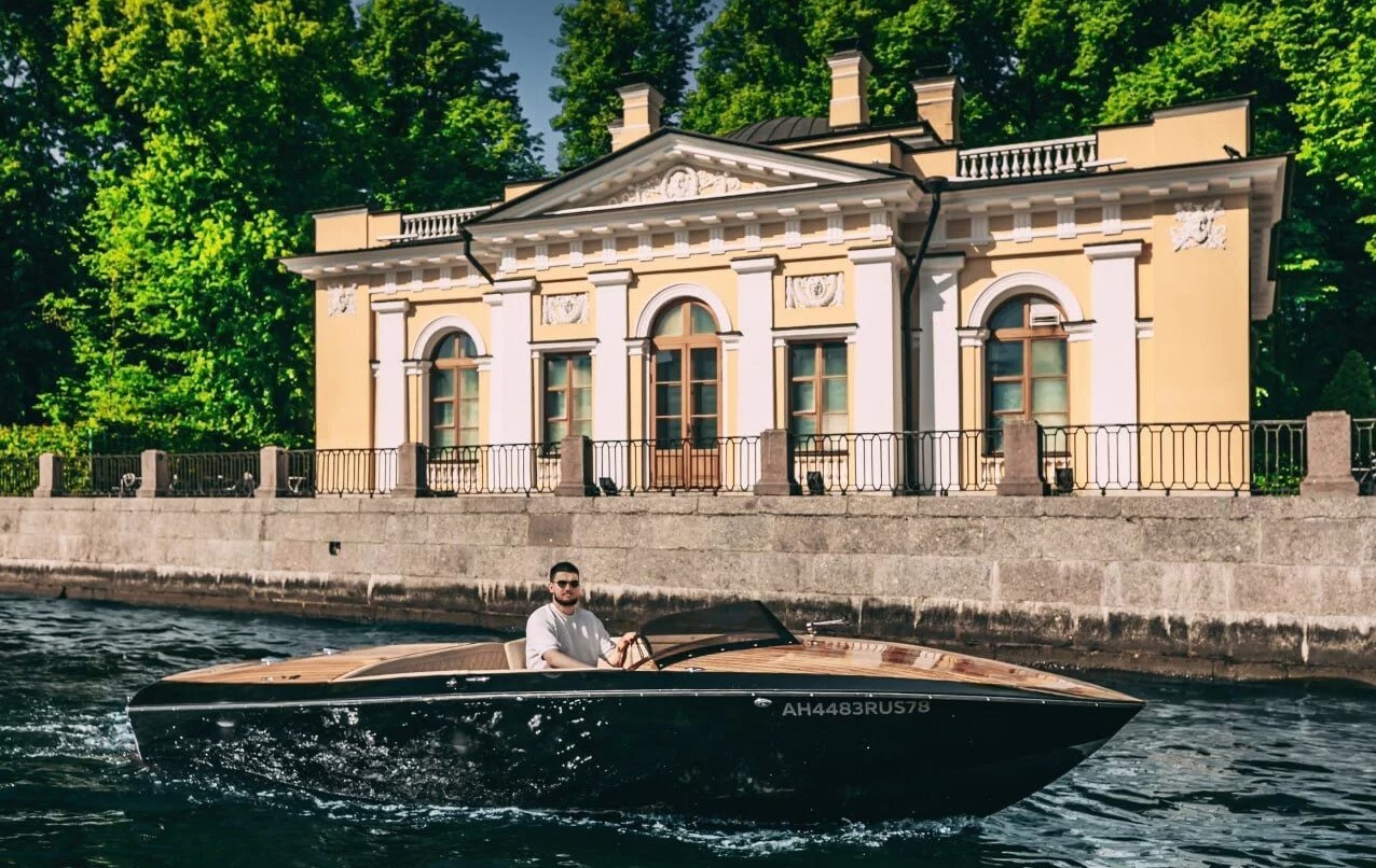 Аренда катера «Линель» для отдыха на воде