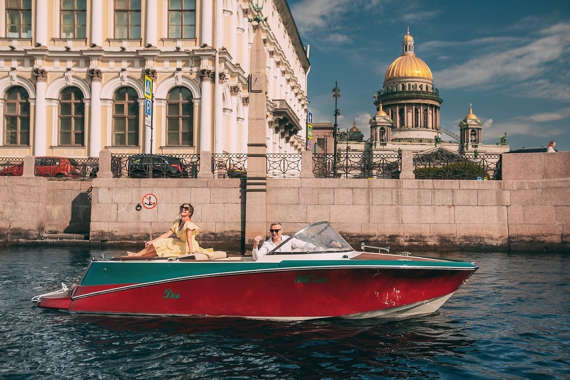 Аренда катера «Деа» — Санкт-Петербург