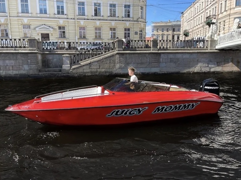 Аренда катера «Джусси Мами / Juicy Mommy» в Санкт-Петербурге — фото 13