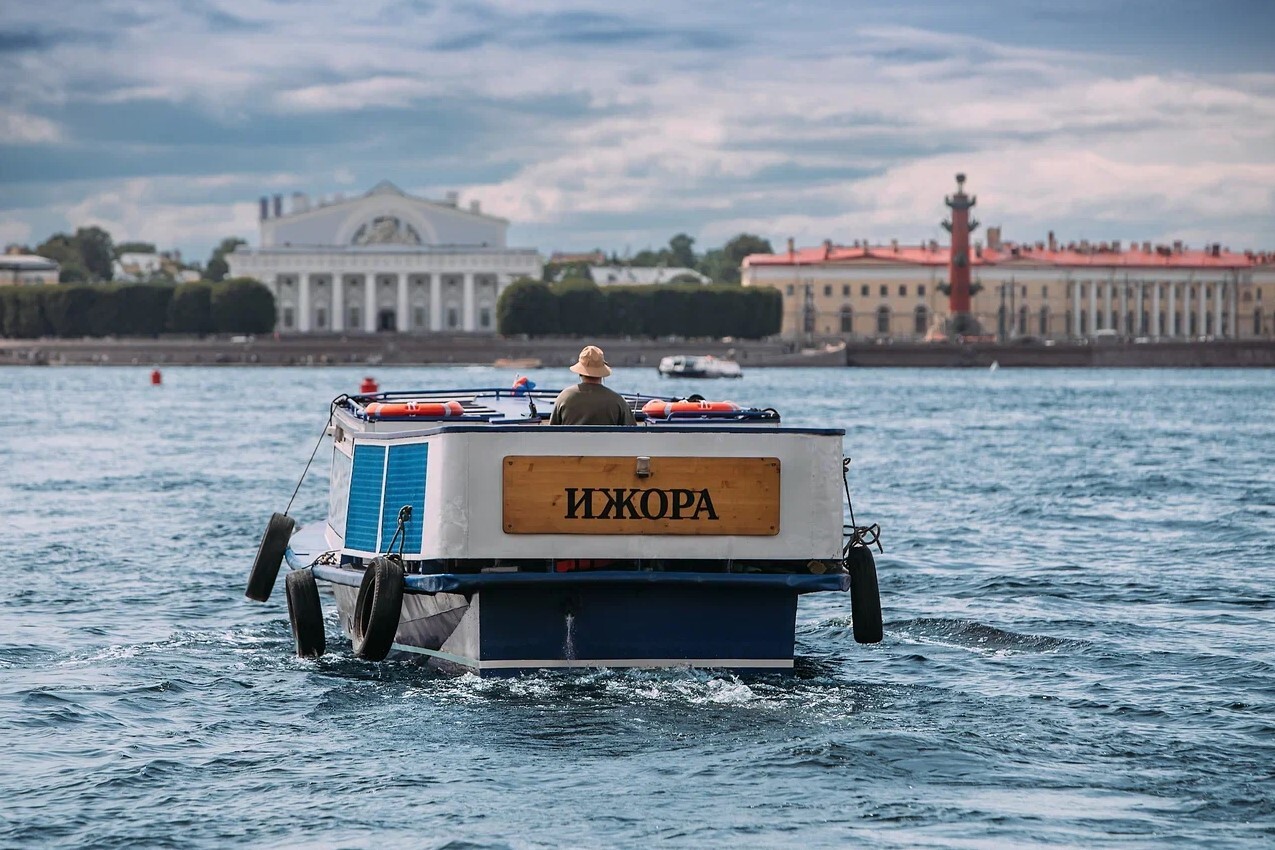 Прокат катера «Ижора» с капитаном в СПб