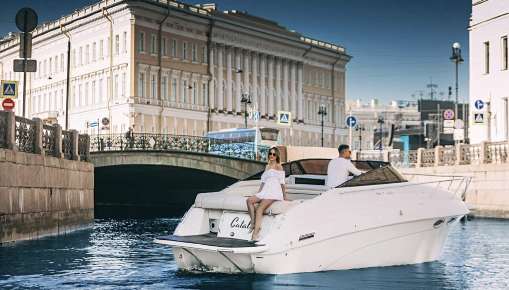 Прокат катера «Каталина» с капитаном в СПб
