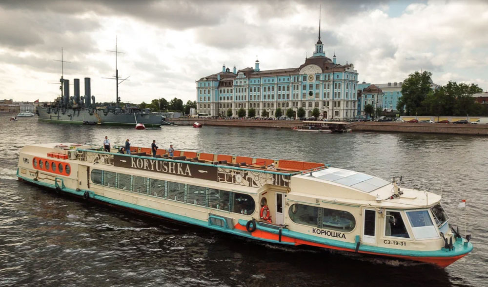 Аренда теплохода «Корюшка» — Санкт-Петербург