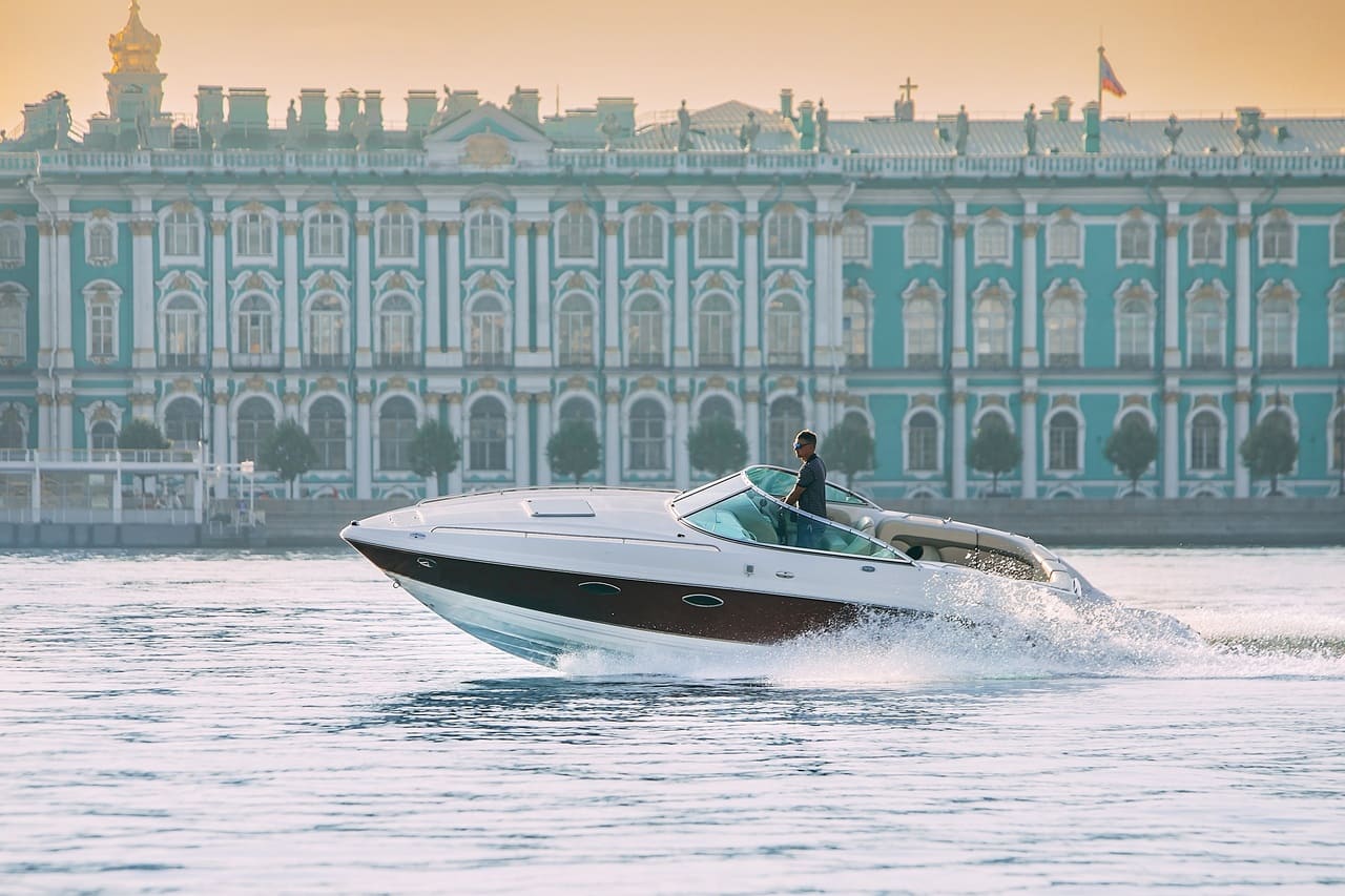 Аренда катера в Санкт-Петербурге — 24КатерСПб
