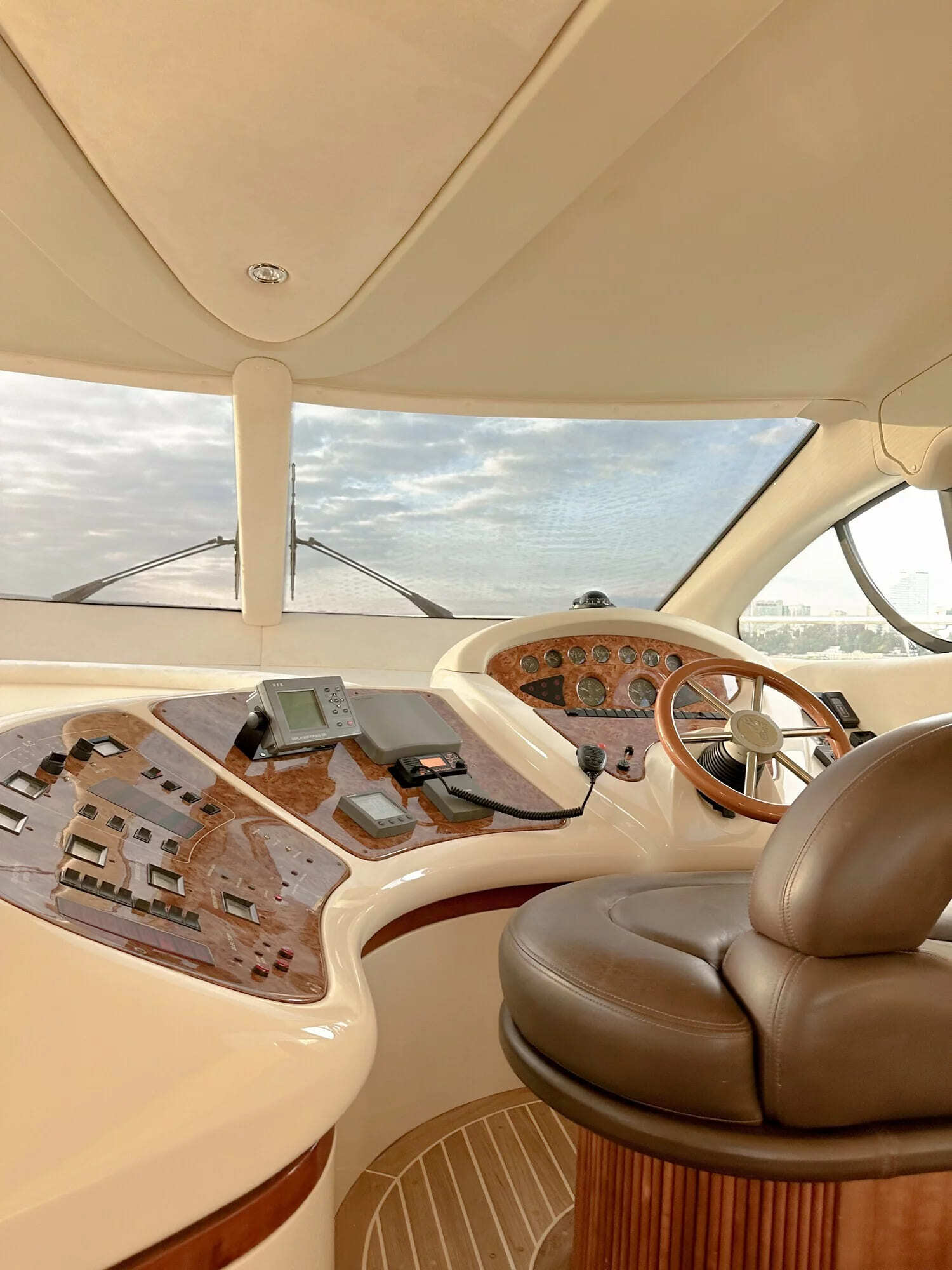 Аренда яхты «Азимут 46 / Azimut 46» — Санкт-Петербург