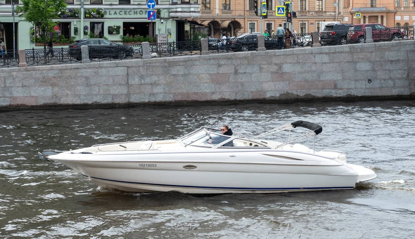 Заказать катер «Монтерей (Monterey) 298 SS» для водной прогулки